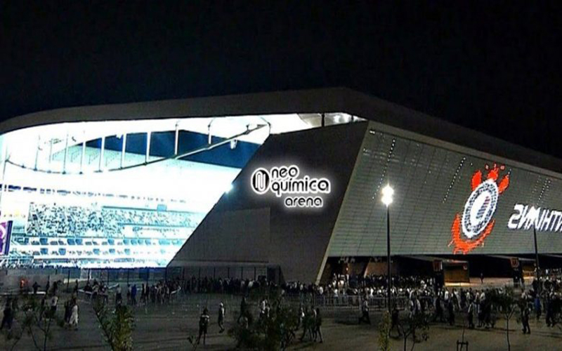 Corinthians obtém liminar no STJD e poderá jogar em casa com torcida