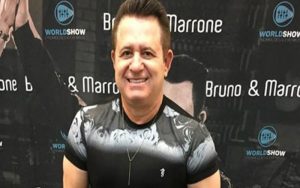 Marrone, dupla de Bruno, recebe alta após cirurgia de urgência nos olhos