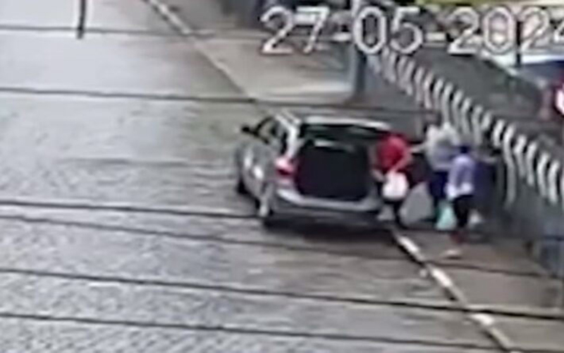 Prefeito de Mogi acusa Bertioga de “transferir” moradores de rua