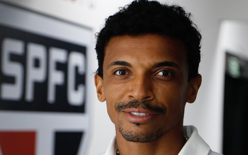Luiz Gustavo, do São Paulo, recebe alta após diagnóstico de tromboembolismo pulmonar
