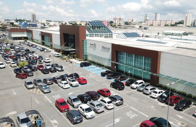 Shoppings do Alto Tietê contam com mais de 70 vagas de emprego nesta terça-feira; confira lista