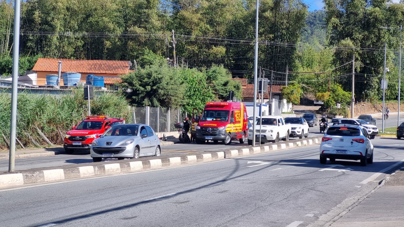 Menino de 11 anos é atropelado a caminho da escola em Mogi das Cruzes