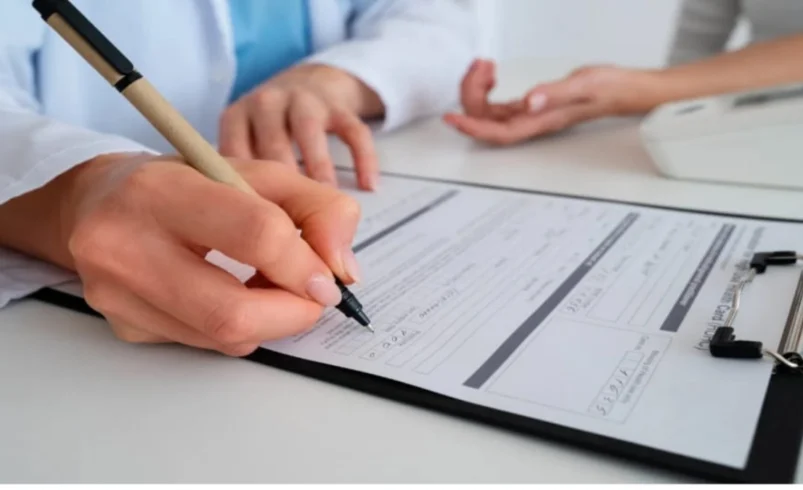 Atestado médico em papel deixa de valer em 2026