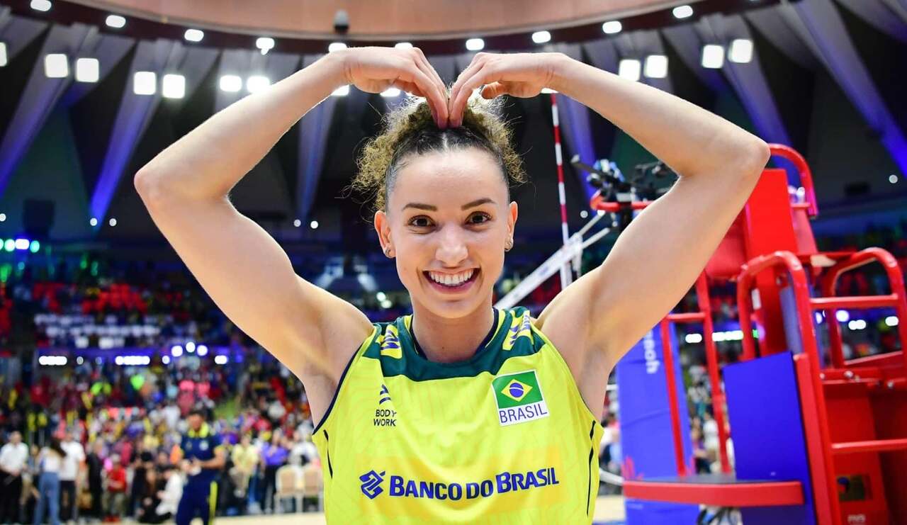 Gabi Guimarães é eleita segunda melhor jogadora de vôlei do mundo