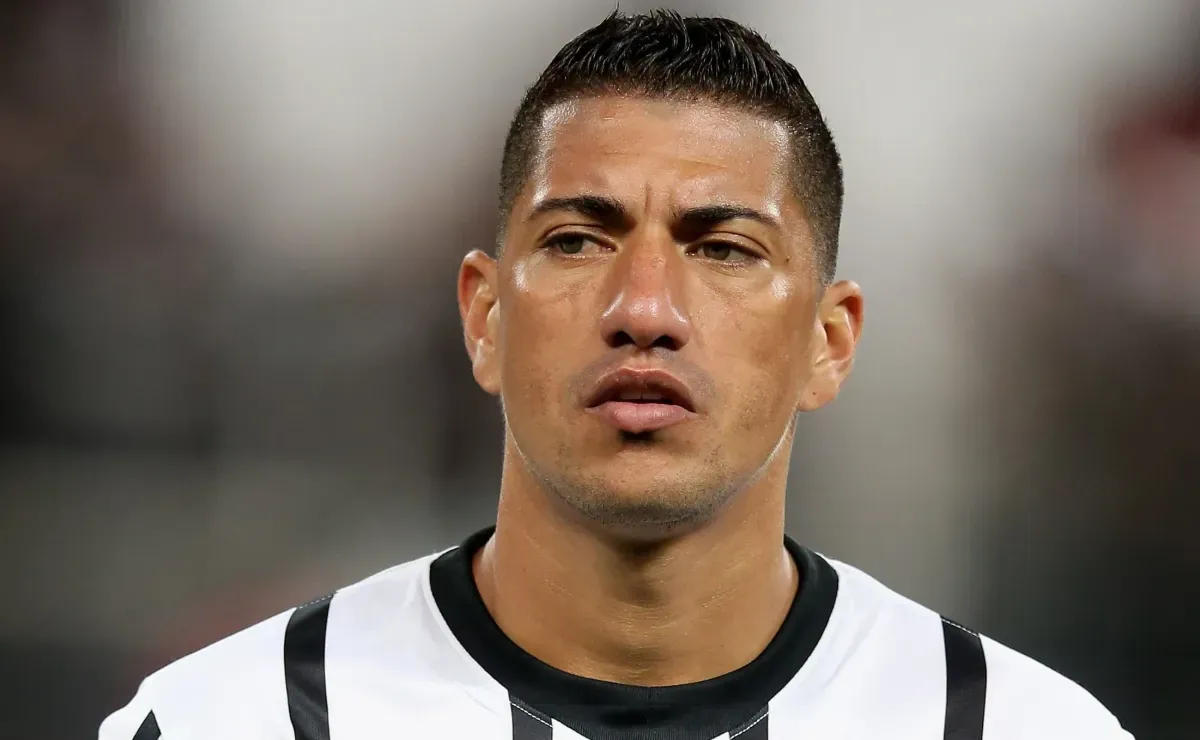 Guarani anuncia Ralf, aos 41 anos, como reforço para o Paulista