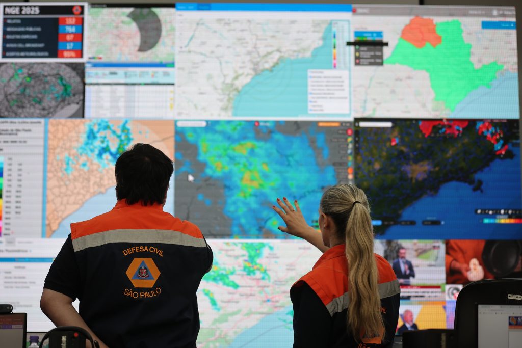 Defesa Civil de SP alerta para chuva intensa nos primeiros dias do ano