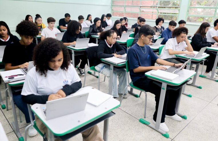 Ano letivo nas escolas estaduais de SP começa nesta segunda (2)