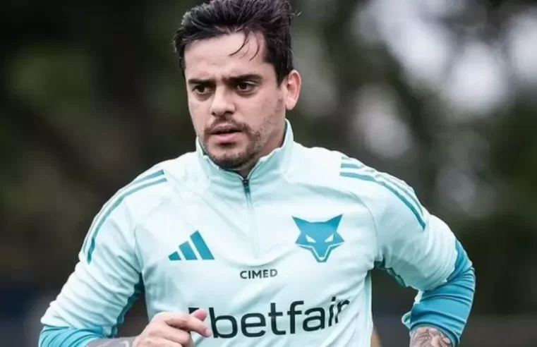 Fagner rescinde com Corinthians e acerta transferência definitiva para o Cruzeiro