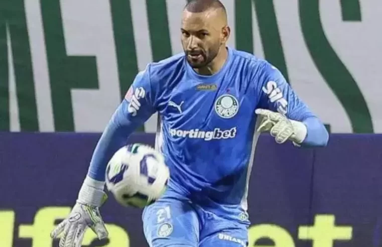 Weverton encaminha acerto com Grêmio após liberação do Palmeiras