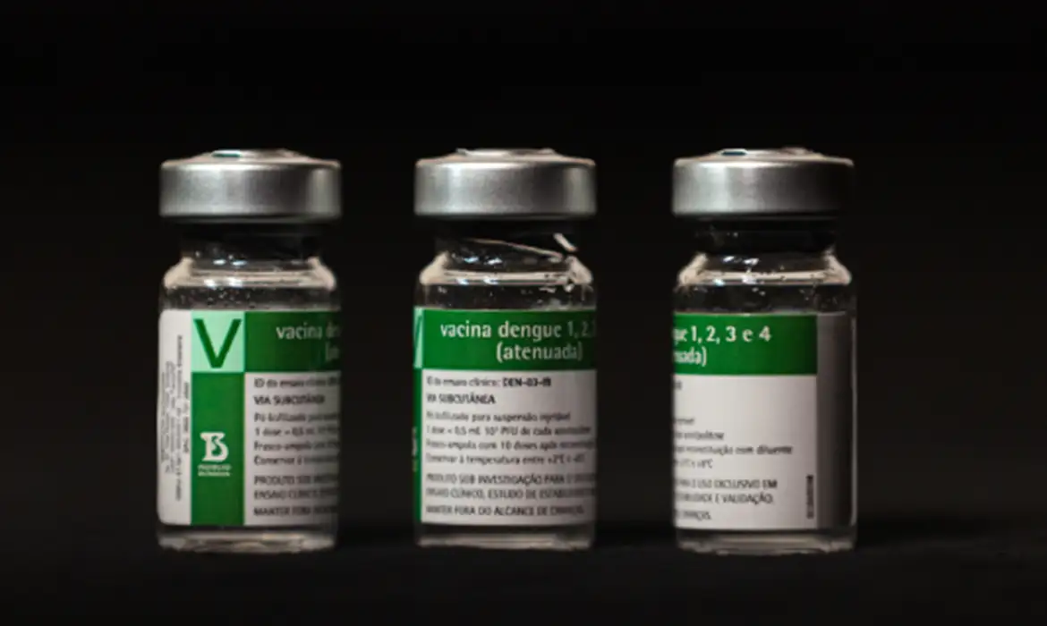 Mogi anuncia vacinação de profissionais da rede de Saúde contra a dengue