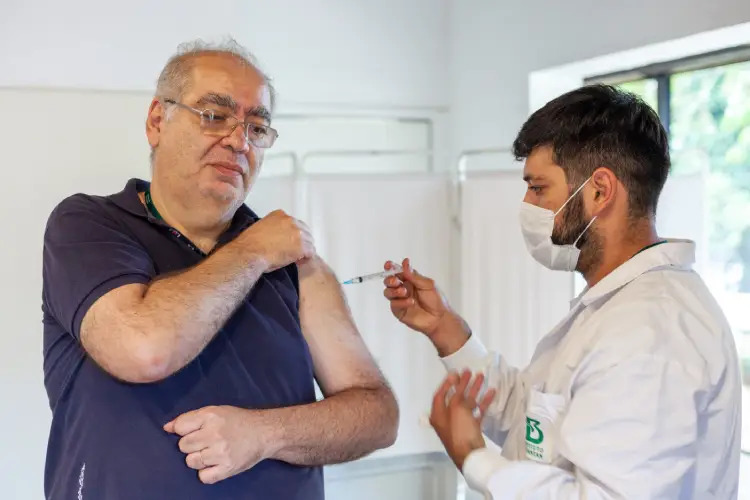 Dose fracionada da febre amarela de 2018 precisa de reforço atualizado