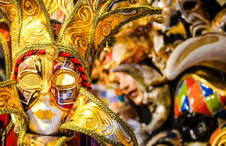 Carnaval 2026: o que abre e o que fecha