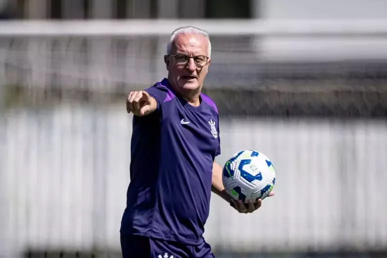Dorival cobra diretoria ao vivo após mais uma conquista do Corinthians