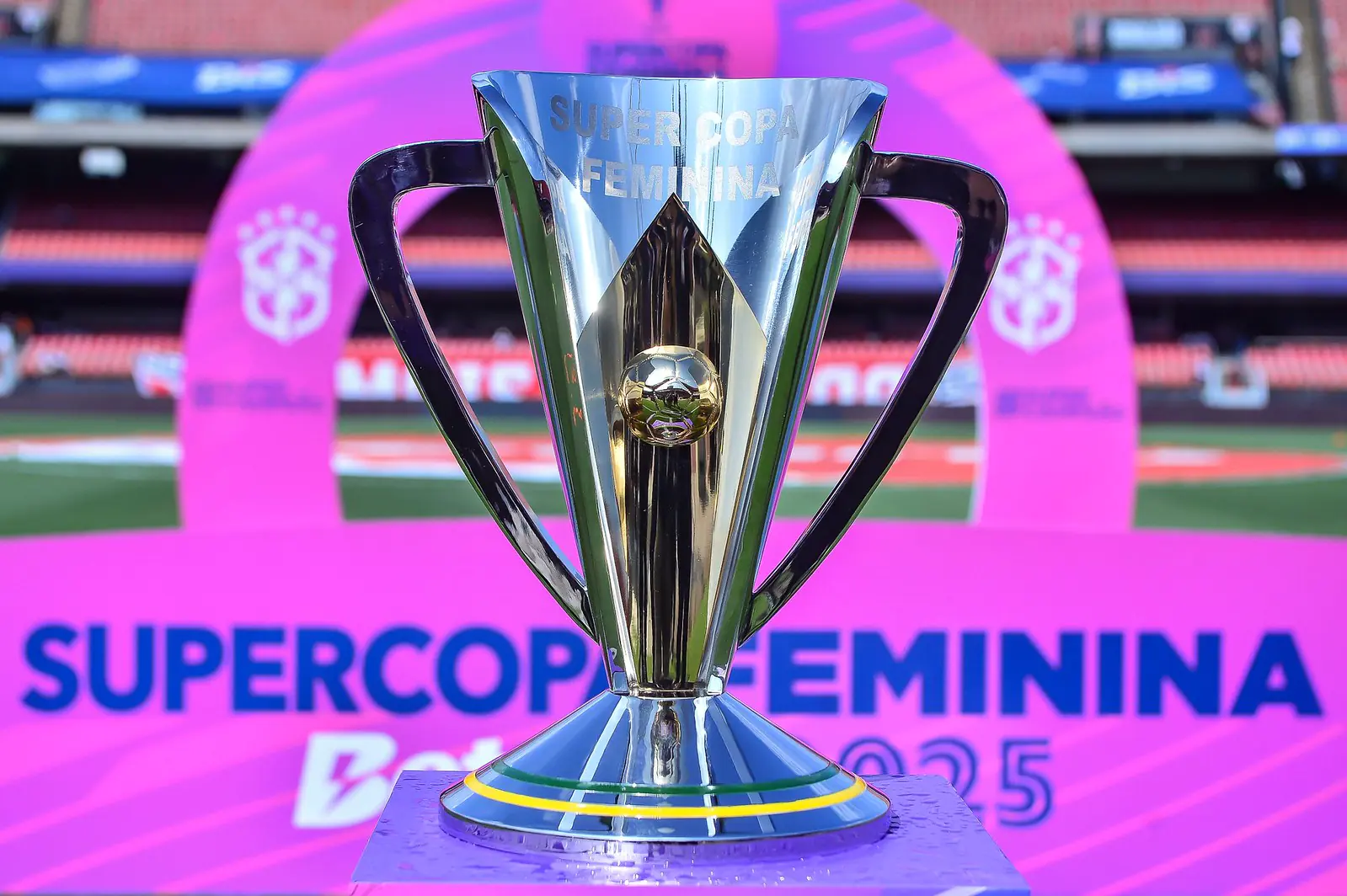 Palmeiras e Corinthians decidem a Supercopa feminina 2026