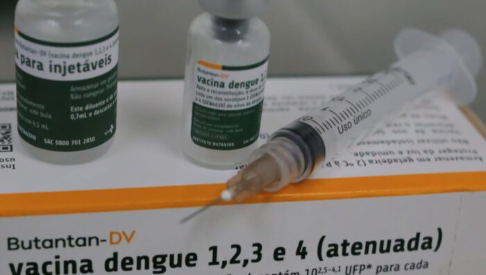 Suzano inicia vacinação contra a dengue a servidores