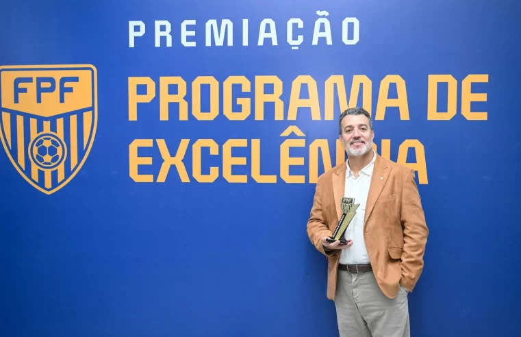 Palmeiras vence prêmio de excelência da FPF