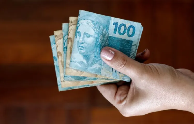Dinheiro esquecido: brasileiros podem resgatar R$ 10,5 bilhões, diz BC