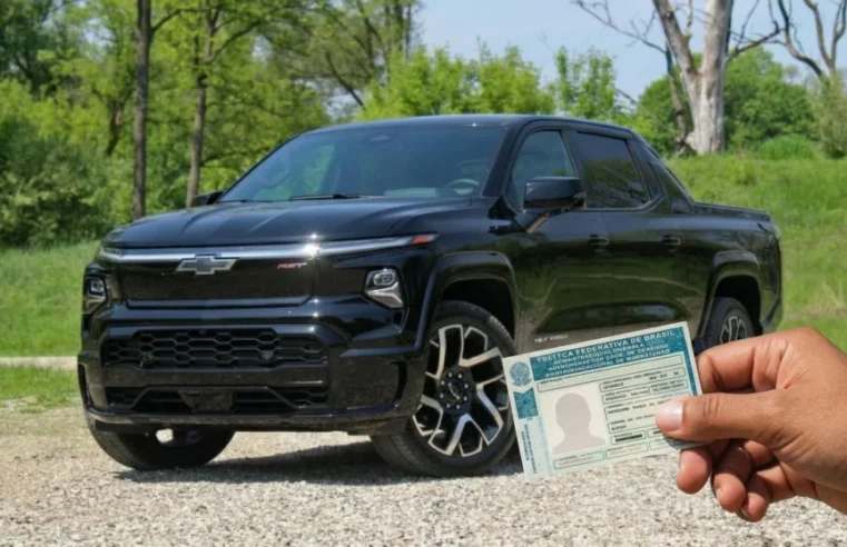 Projeto de lei pode liberar elétricos e híbridos para motoristas com CNH B