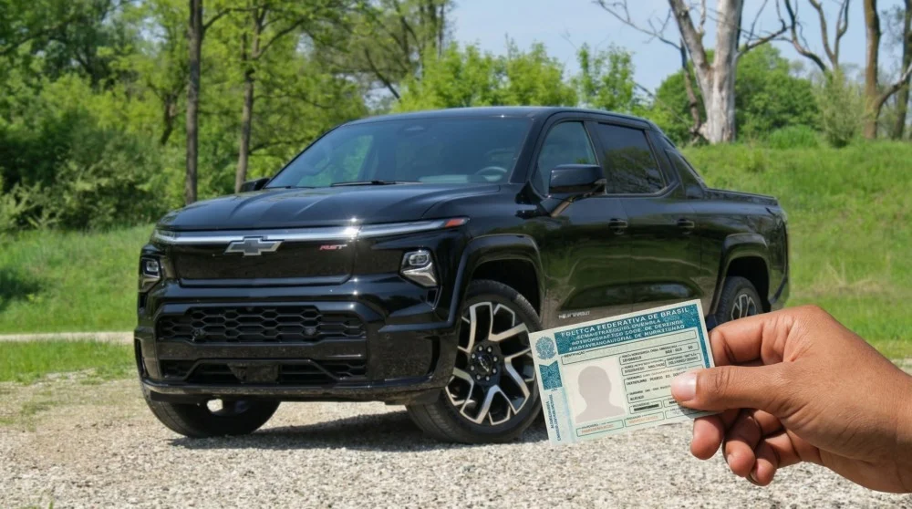 Projeto de lei pode liberar elétricos e híbridos para motoristas com CNH B