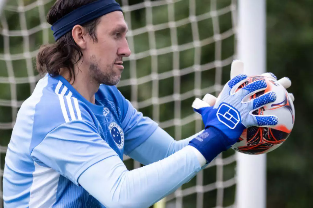 Lesão pode tirar Cássio da temporada 2026 no Cruzeiro