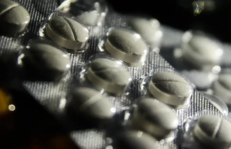 Câmara aprova regras para comercialização de remédios em supermercados