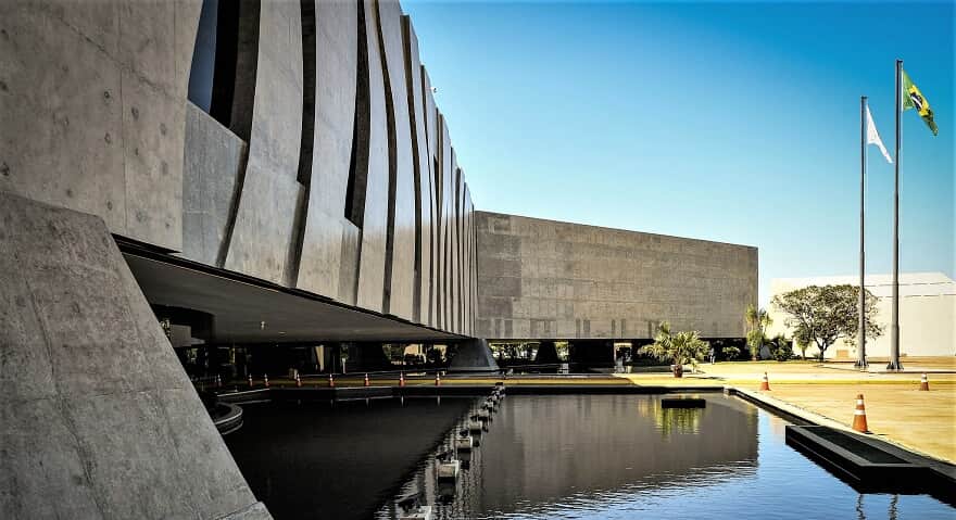 STJ autoriza envio de e-mail e SMS para notificar antes de negativação no SPC e Serasa