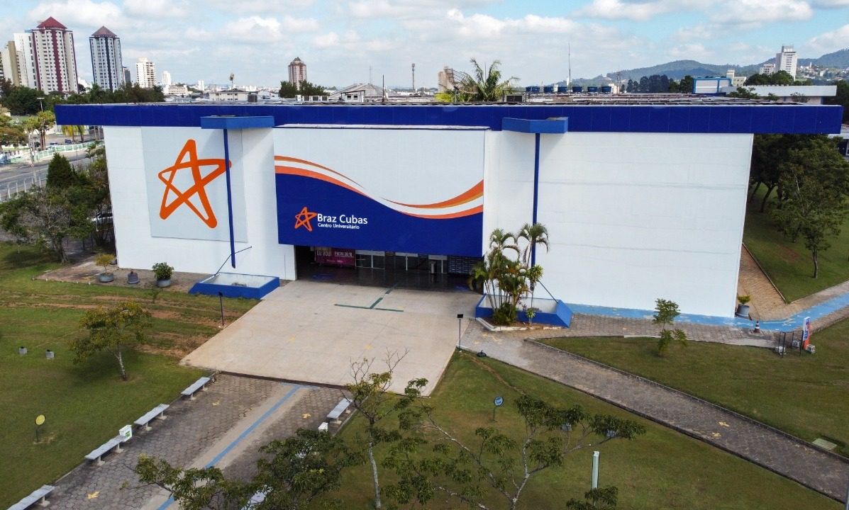 Clínica-Escola de Medicina Veterinária oferece exame gratuito para diagnóstico de parasitas em pets