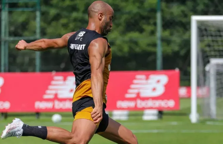 São Paulo projeta retorno de Lucas Moura, mas adia decisão sobre renovação