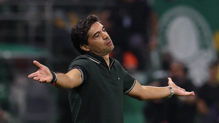 Abel Ferreira é suspenso por oito jogos pelo STJD