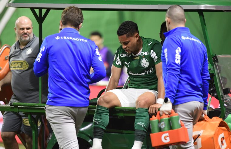 Vitor Roque passará por cirurgia após sofrer nova lesão na Copa do Brasil