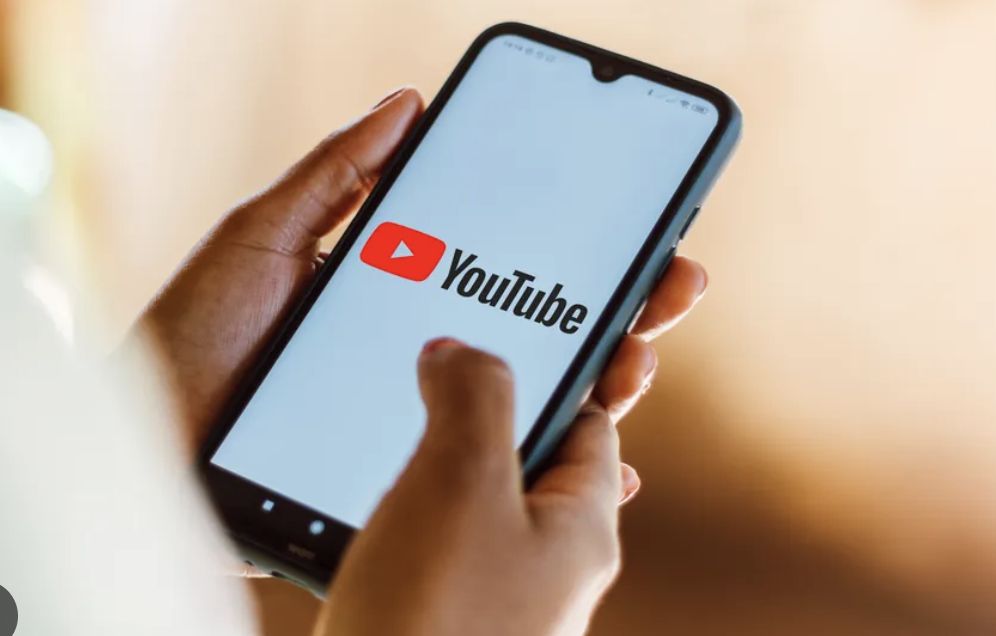 Governo muda classificação indicativa do YouTube de 14 para 16 anos