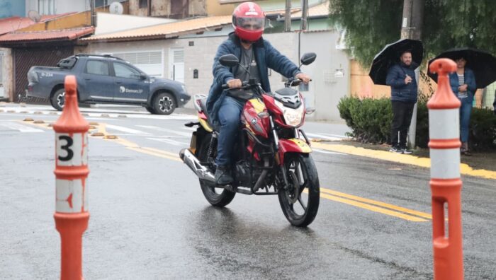 Suzano prepara vias do Parque Santa Rosa para exames práticos de moto do Detran