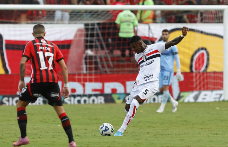 São Paulo oficializa a reintegração de Arboleda