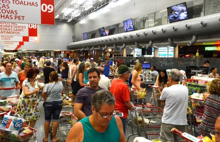 Passa a valer nova regra para trabalho em feriados
