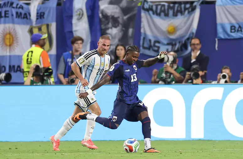 Sidny Cabral, de Cabo Verde, vence prêmio de gol mais bonito da Copa