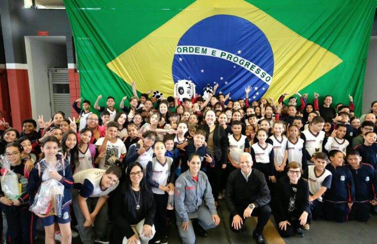 Projeto ‘Bombeiro na Escola’ certifica 263 alunos da rede municipal de ensino